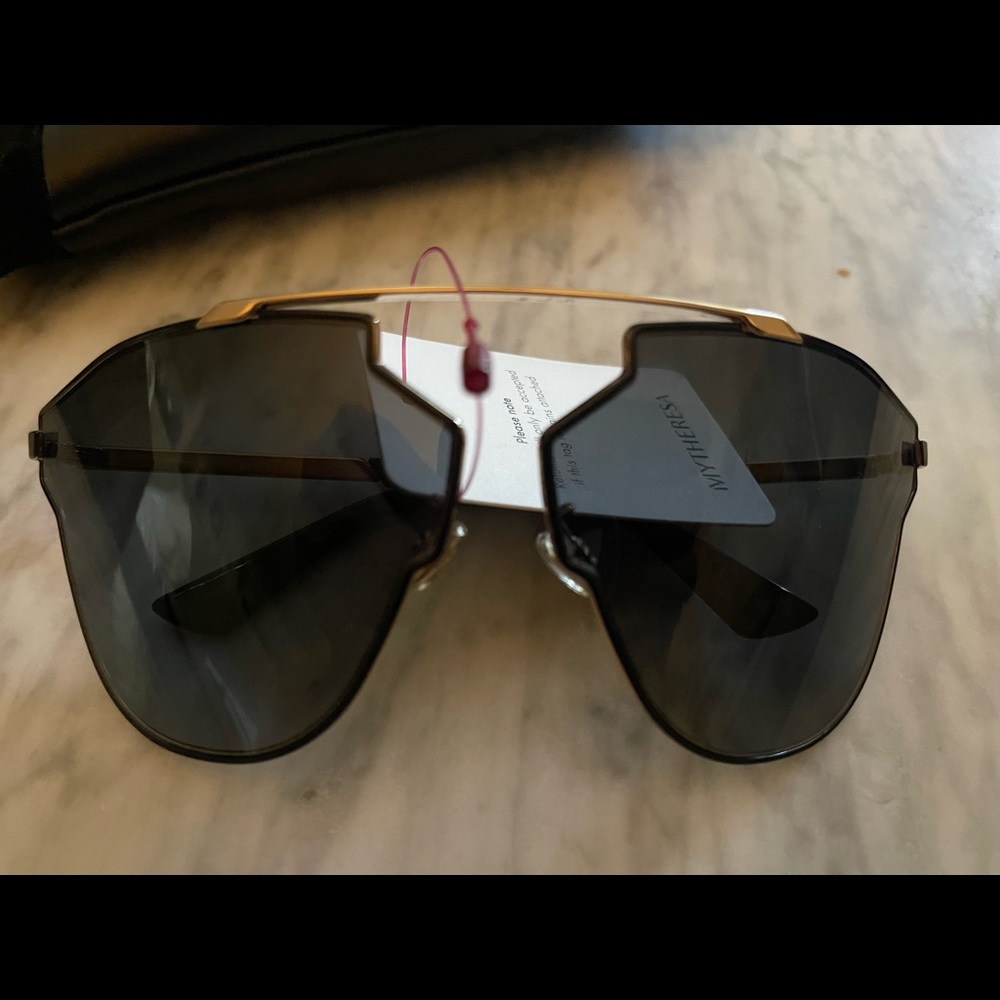 DIOR SUNGLASSES - Picture 2 of 9